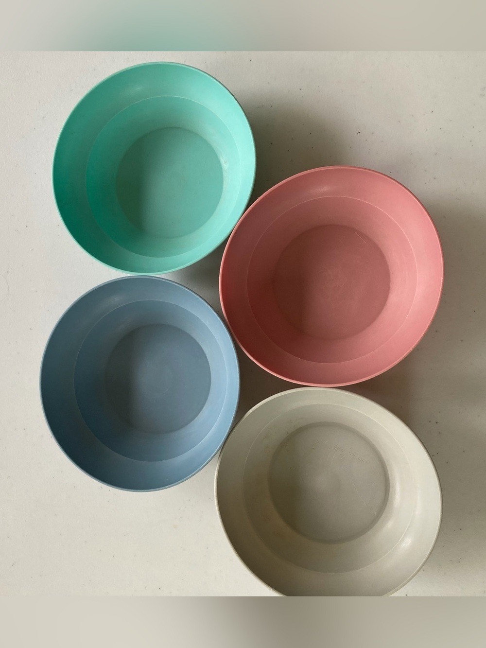 Vintage Tupperware Pastel Colors Cereal Bowls Set of 4 #155 Blue,Green,Pink,Grey